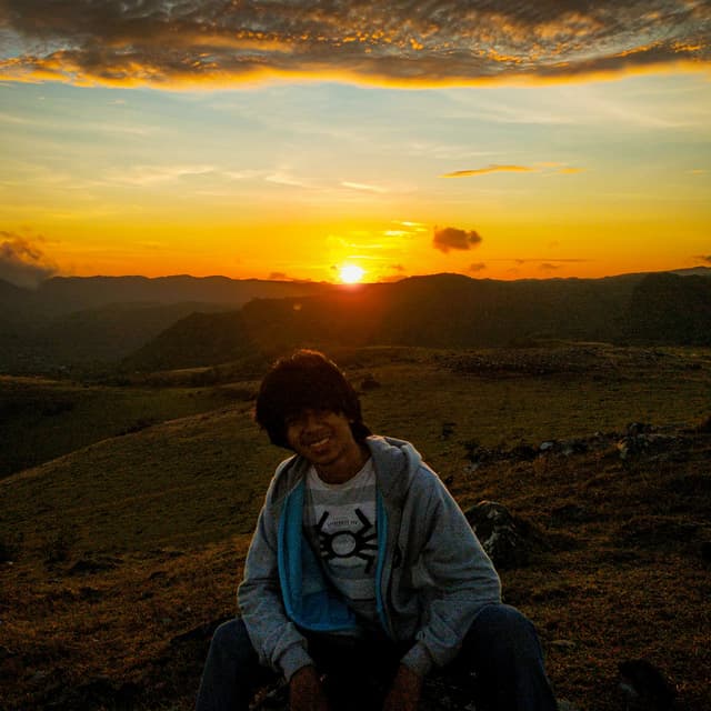 Muh. Iqbal (BallOwww) Rezky Ramadhan Siraj - CEO & Founder